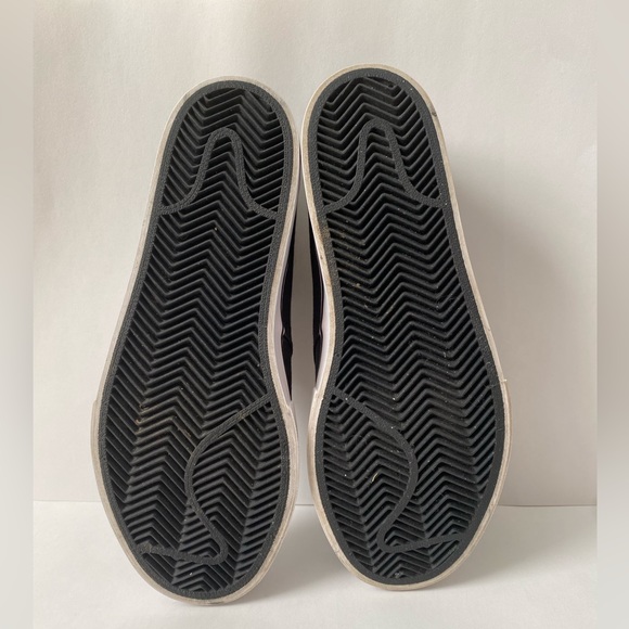 Nike SB black and white Unisex shoe - Picture 8 of 8